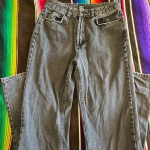 BDG high waist Mom jeans W26